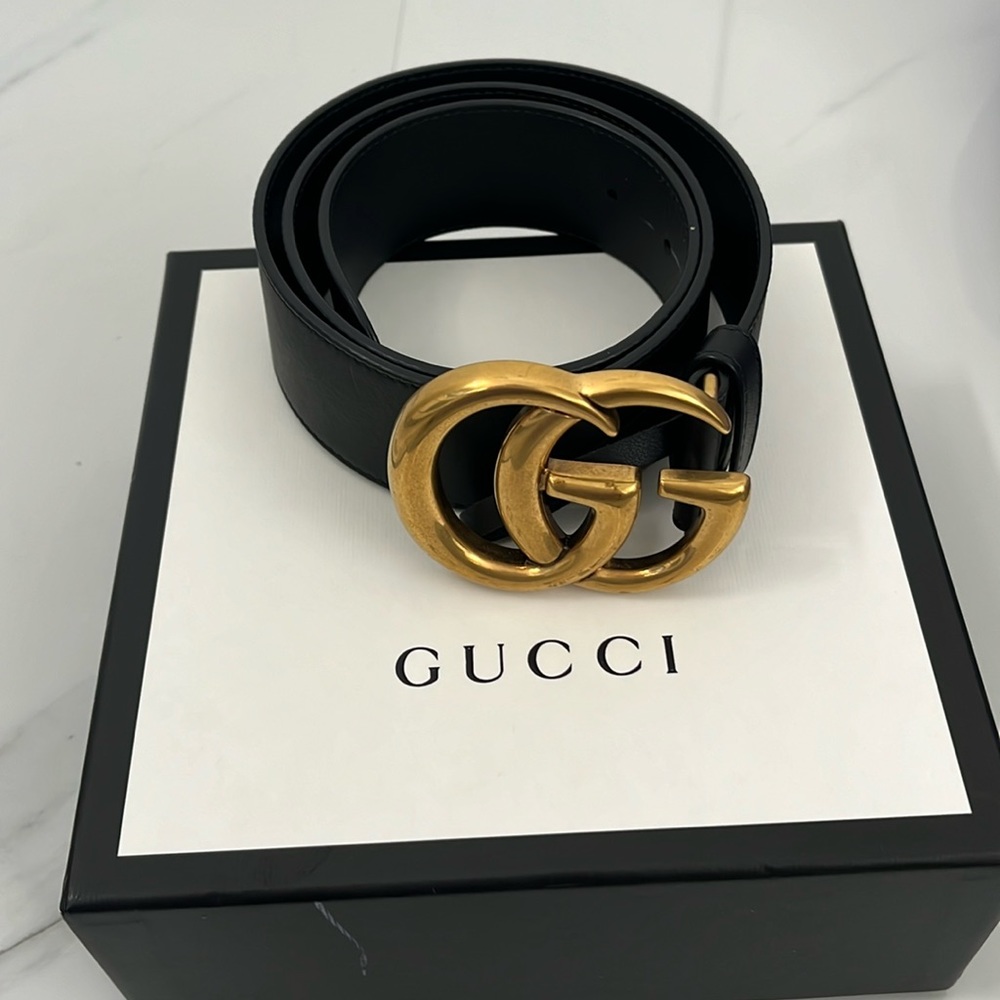 Gucci Black leather Marmont Belt with Gold Buckle womens size 80